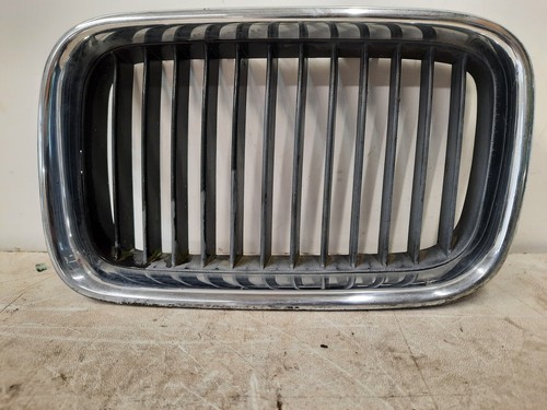Kühlergrill Frontgrill Grill Ziergitter Gitter Niere Links BMW 3er E36 8122237