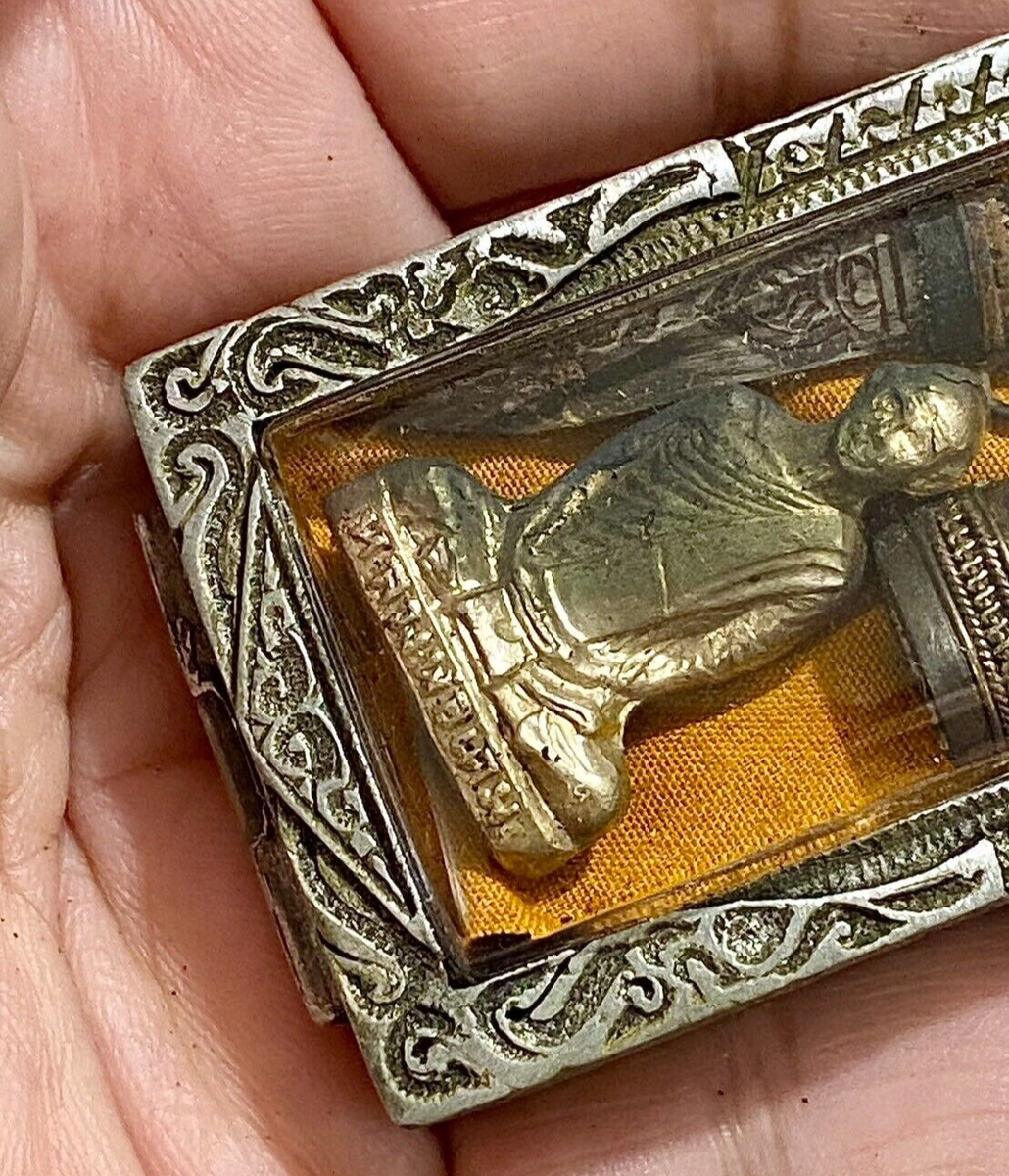 Amulette Thaïlandaise Temple Bouddha - Luang Phor Derm - Plaque Votive T154, Métal