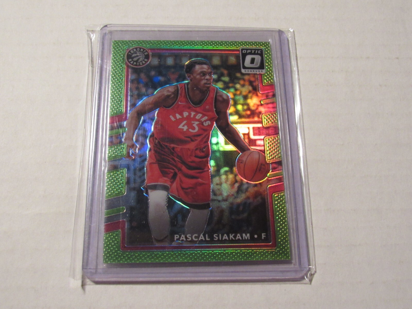 2017 / 18  Optic  Pascal Siakam   #139  Green Prizm  170/175