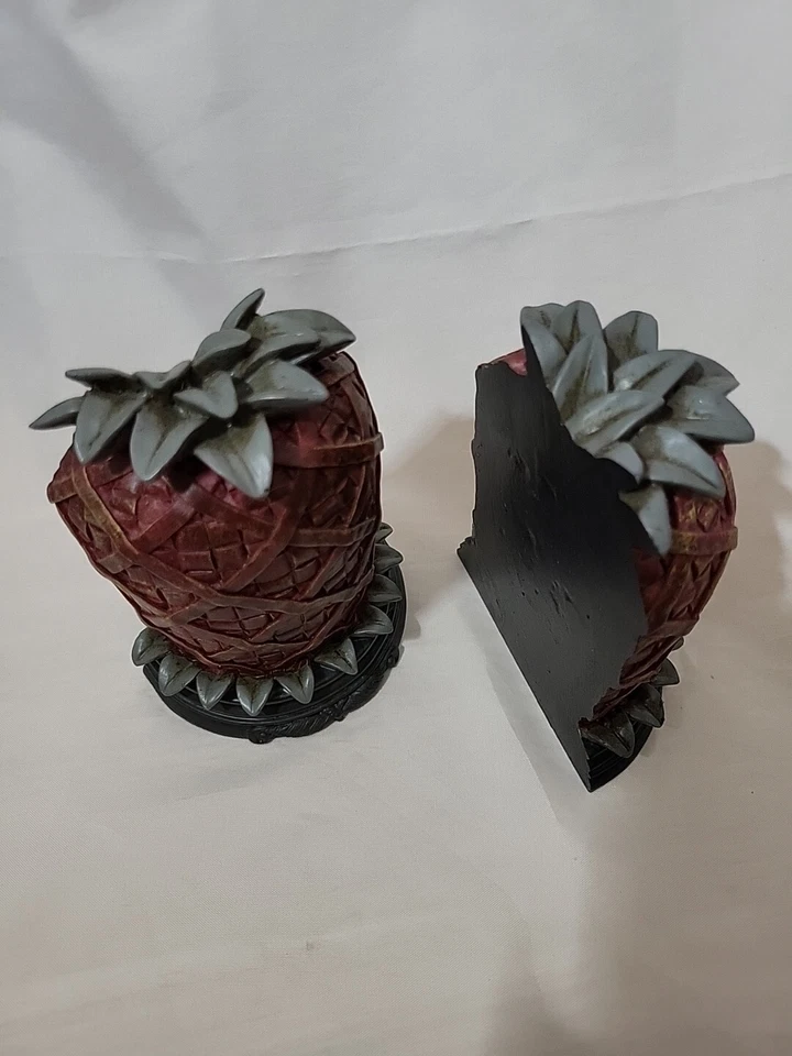 Sujetalibros de piña poliresina texturizada pesada como tejido soportes incorporados de colección Foto 4 de 4