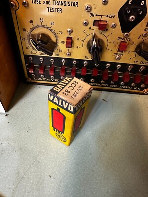 NOS NIB Valvo ECC83 12AX7  45° O-Getter  I60 Hamburg 1960