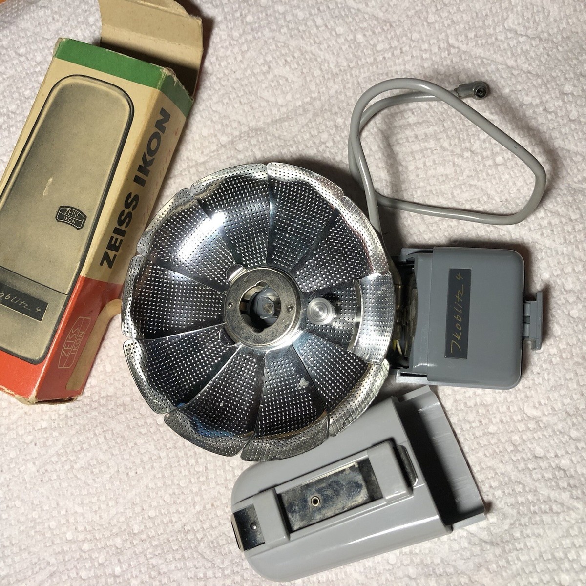 Vintage ZEISS IKON Ikoblitz 4 in Original Box Germany Pre Vintage ZEISS IKON Ikoblitz 4 in Original Box Germany Pre