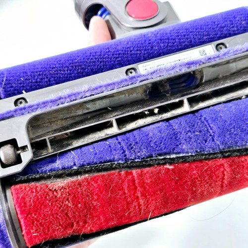 Dyson Hoover V8? No Power Sold For Parts Attachments No Main Pole Preloved - Picture 15 of 24