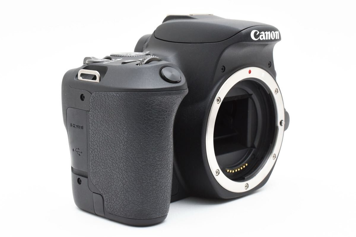 Canon EOS Kiss X9 DSLR Camera & 3 Lenses Set EF 50mm f/1.8 Canon EOS Kiss X9 DSLR Camera & 3 Lenses Set EF 50mm f/1.8