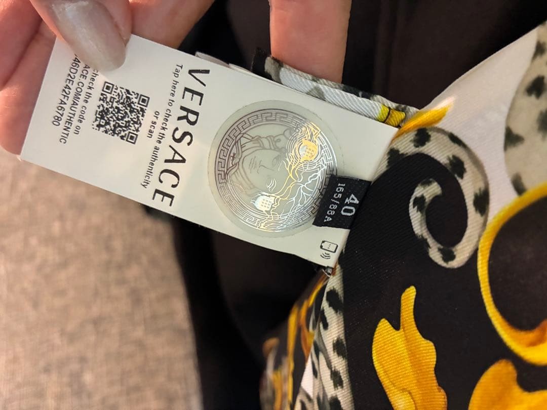 USED VERSACE WOMEN'S COAT WITH BAROQUE LINING GOOD thumbnail 5