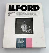 ILFORD Multigrade IV RC DLX 8 x 10 Black White Photo Paper 100 Sheets Glossy NOS