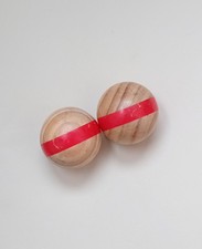 2x Wooden Juggling Balls 7cms Contact Juggling, Circus, Manipulation Props
