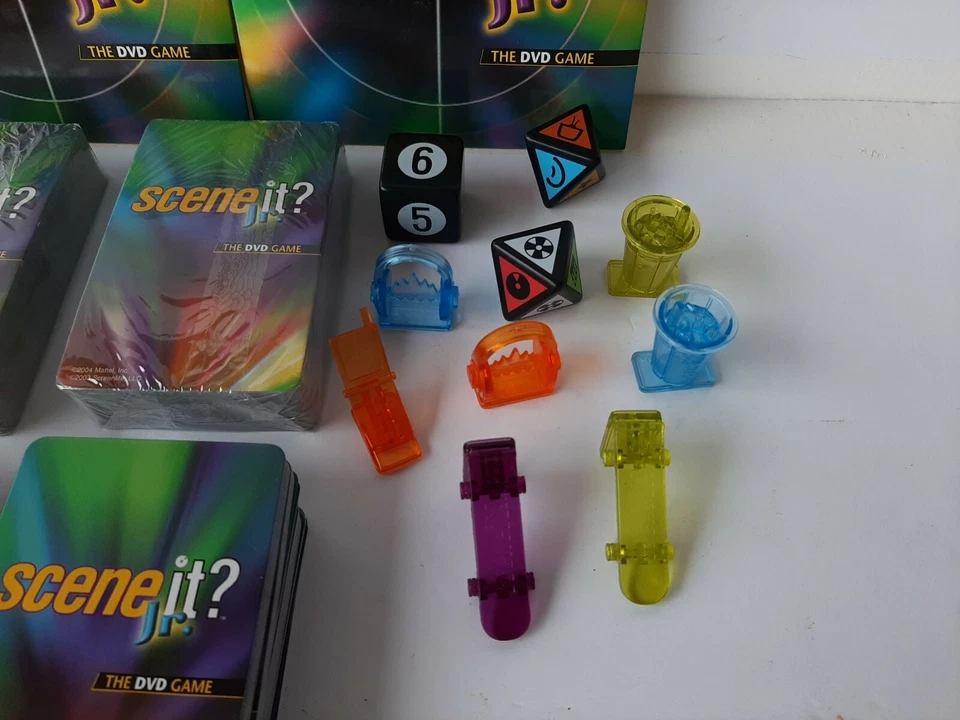 Scene It Jr. The DVD Game Replacement Parts: Cards, CD's, Tokens, Dice - Image 3 of 4