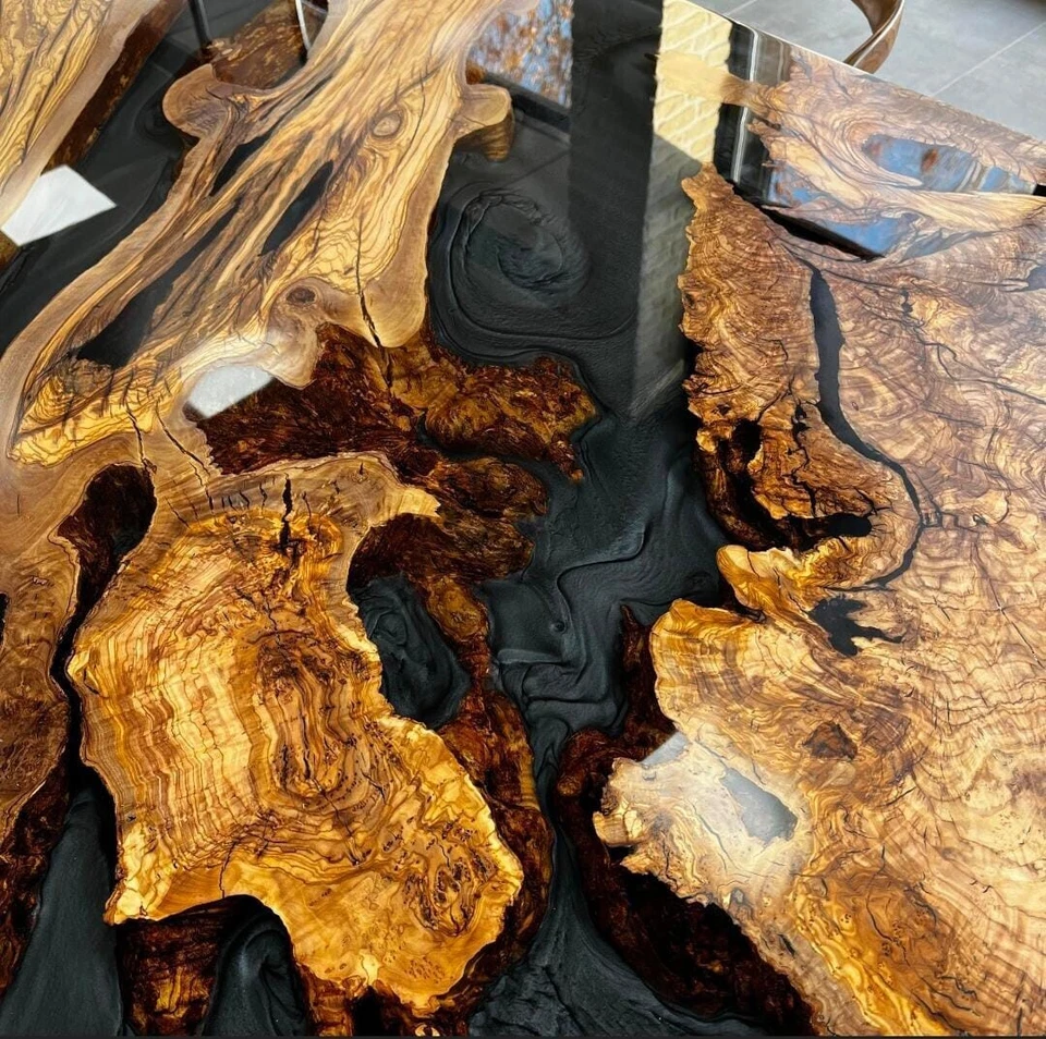 Mesa de comedor única de resina de madera de olivo - Mesa de borde vivo epoxi personalizada para el hogar Foto 4 de 4