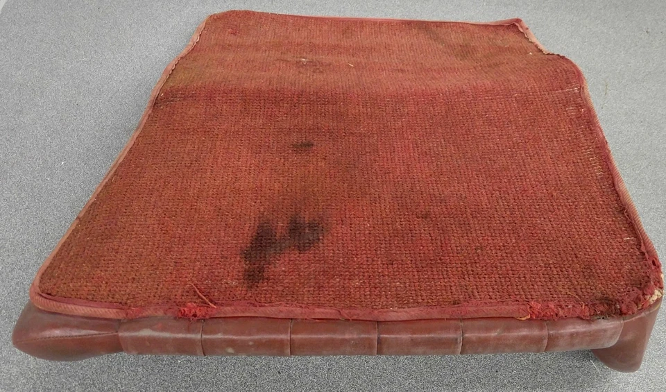 MUY BONITO USADO ORIGINAL GENUINO PORSCHE 356B CUPÉ ASIENTO TRASERO DERECHO TRASERO ROJO 9 Foto 4 de 4