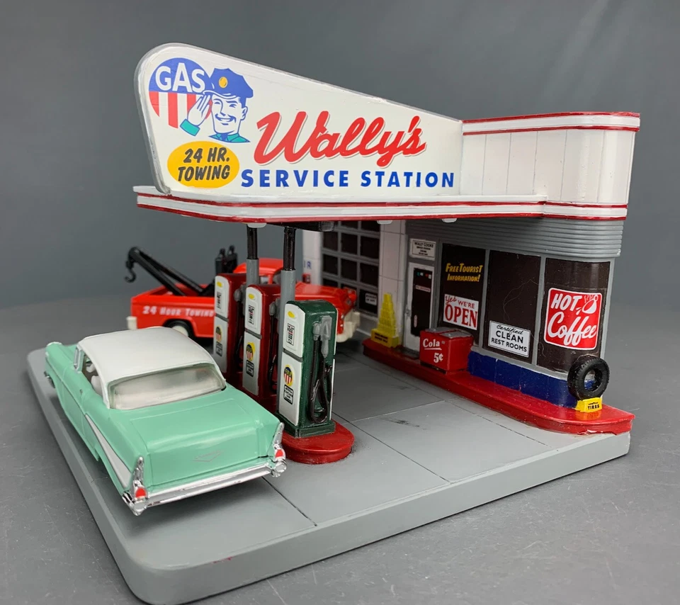 1:43 Ertl American Muscle Cruisin’ Series Wally's Service Station NIB! D1146 - Image 4 of 4