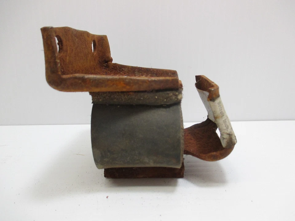 Подвеска для задней трубы GM 3972515 DW5 новая из старых запасов 1970 Chevrolet Impala Caprice - Изображение 4 из 4