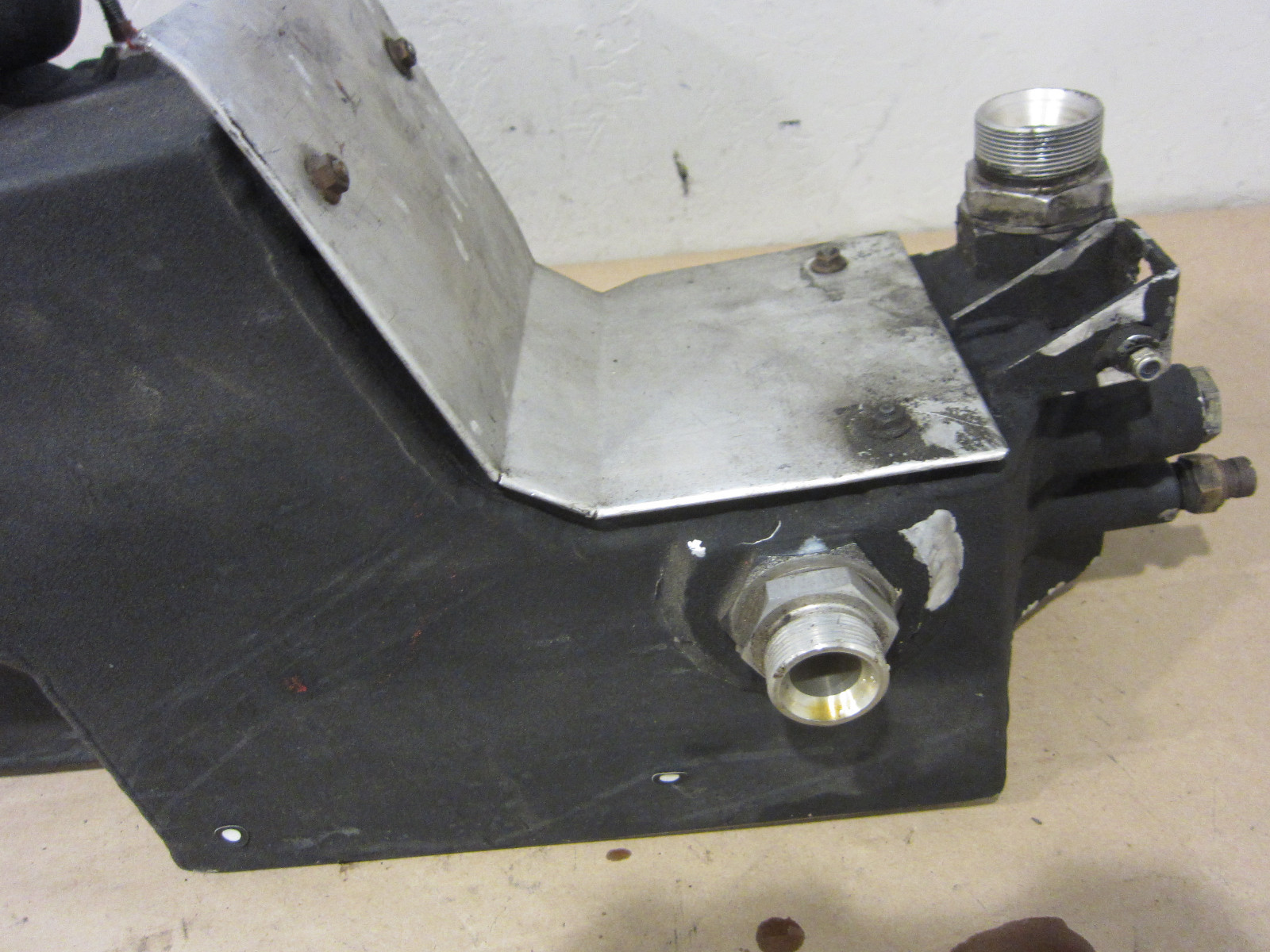 Ferrari 355 5.2-2.7 - Oil Tank  USED - No Cap - P/N 178345 / 170063