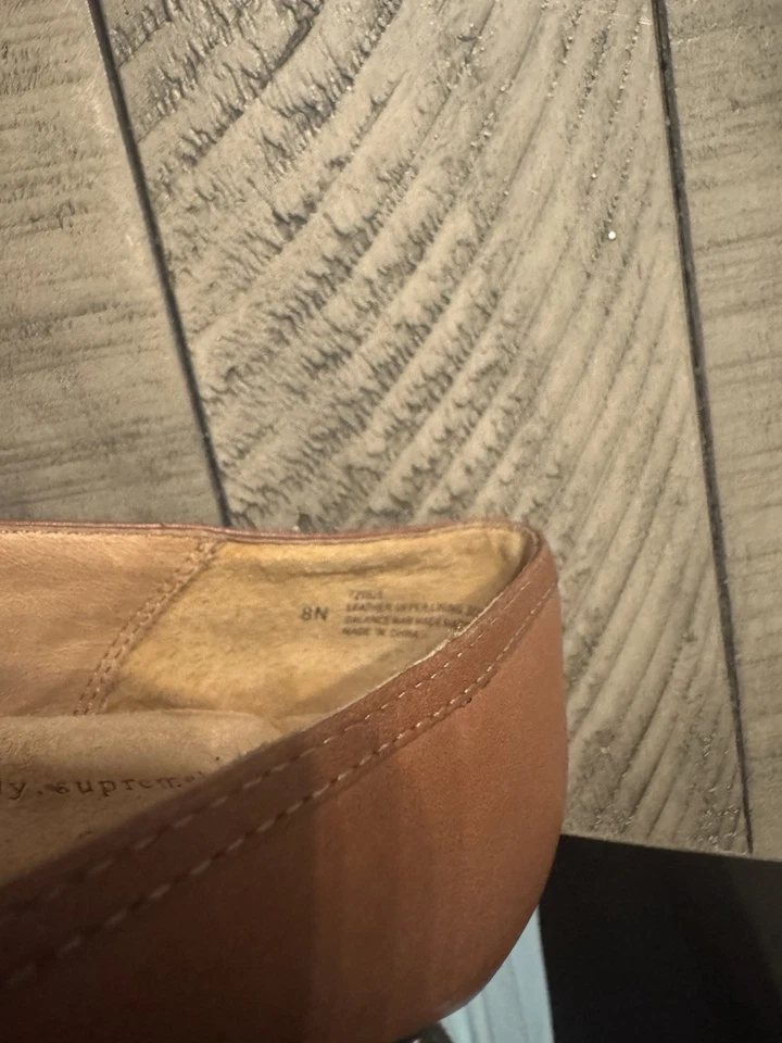 Zapatos de cuero marrón Softspots para mujer talla 8 Foto 4 de 4