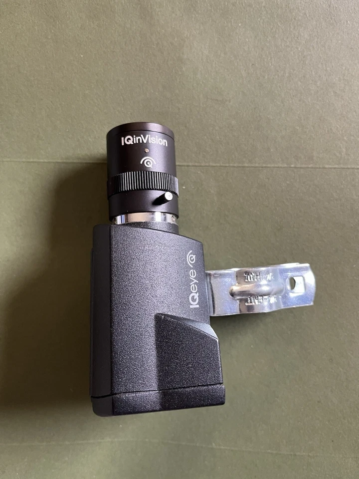 IQeye IQ031S IP POE Bullet Security Network Camera  - Image 2 of 4