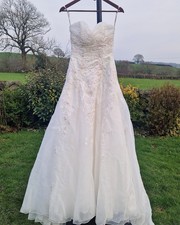 Floaty Floral Maggie Sottero Bridal Gown Wedding Dress Size 6 (see measurements)