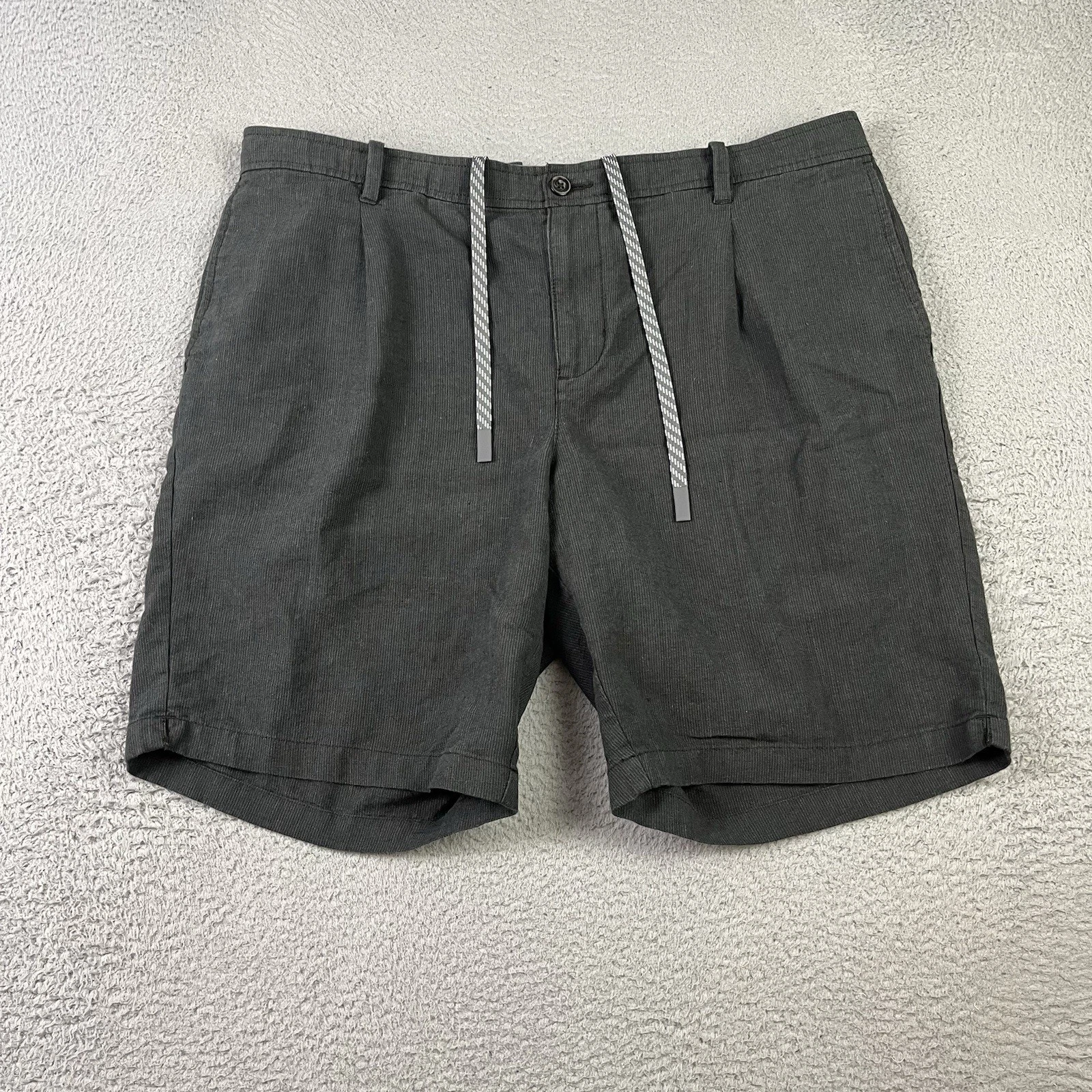 Tommy Bahama Shorts Mens 1XLB Gray Linen Blend Elastic Waist Drawstring Pleated