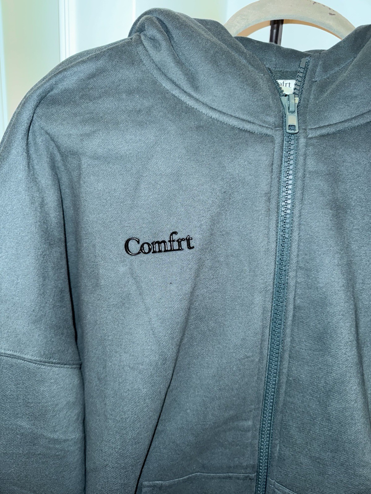 Comfrt Unisex Adult Green Full Zip Hoodie Size Large NWOT