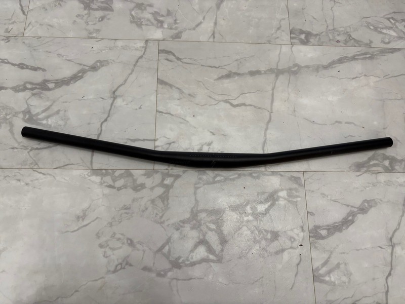 Specialized Alloy Minirise, 10mm rise, 750mm, 31.8mm clamp