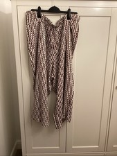 BNWOT Size 22(may fit 24) M & S Short wide leg Brown & Ivory Culottes/trousers