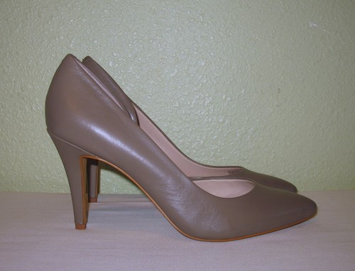 WOMENS TAUPE LEATHER VINCE CAMUTO D'ORSAY PUMPS HEELS US 9.5 M EUR 39.5 40 40.5 - Picture 2 of 3