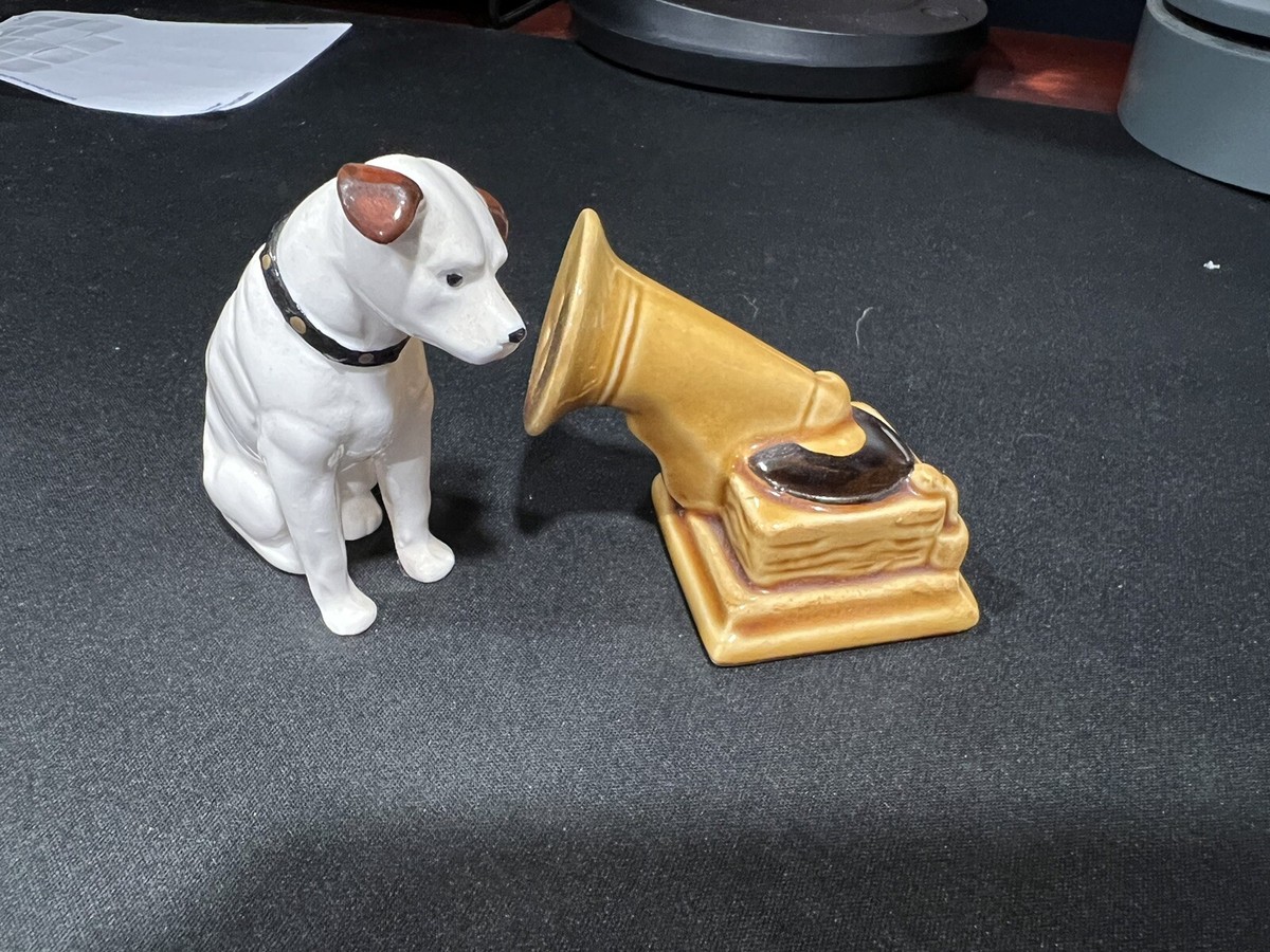 RARE!! Vintage Nipper RCA Dog & Record Player Ceramic Salt