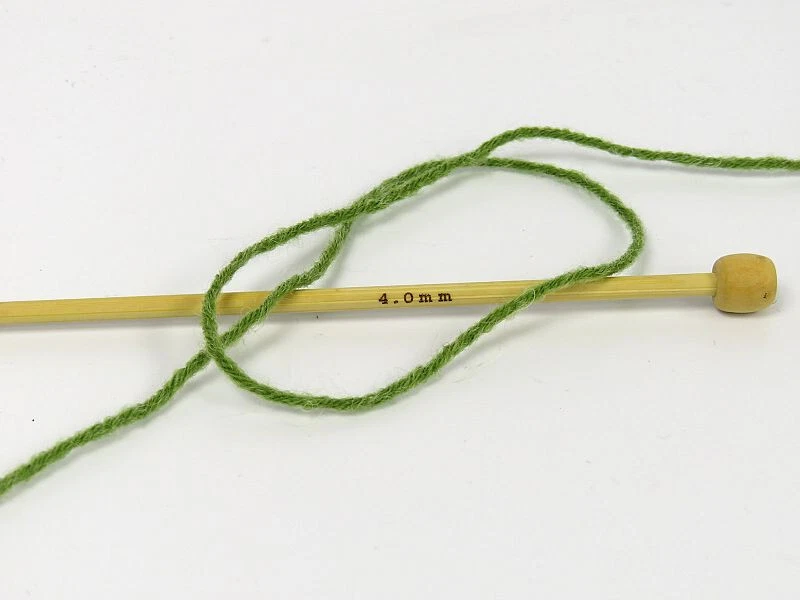 8-Skein Lot Bambino Merino Yarn Wool Fine Baby 8x50g/160m Grass Green - Image 3 of 4