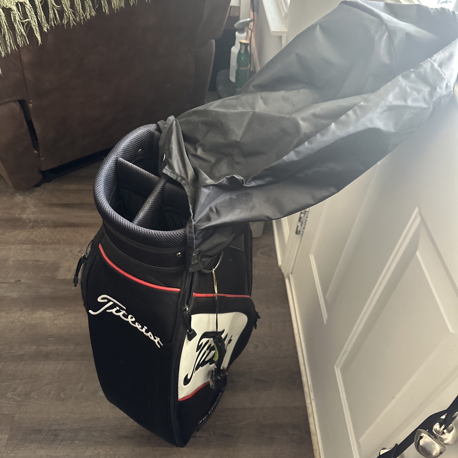 Titleist Jet Black Golf Bag Red / Black Needs 2 New Zippers ***For