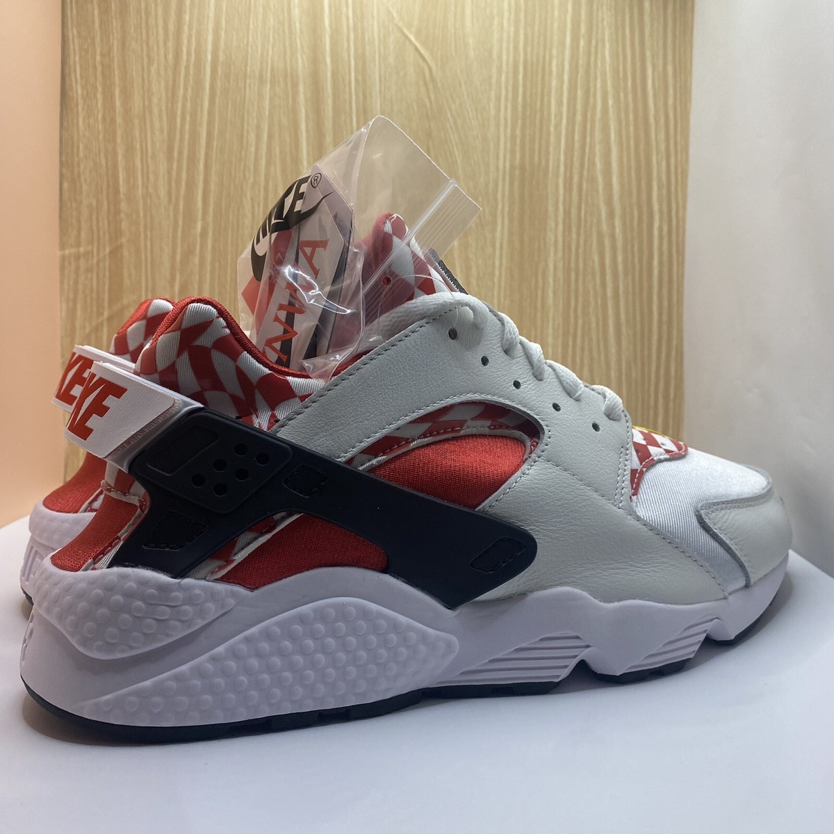 New Nike Air Huarache Premium QS Liverpool FC White DN5080 
