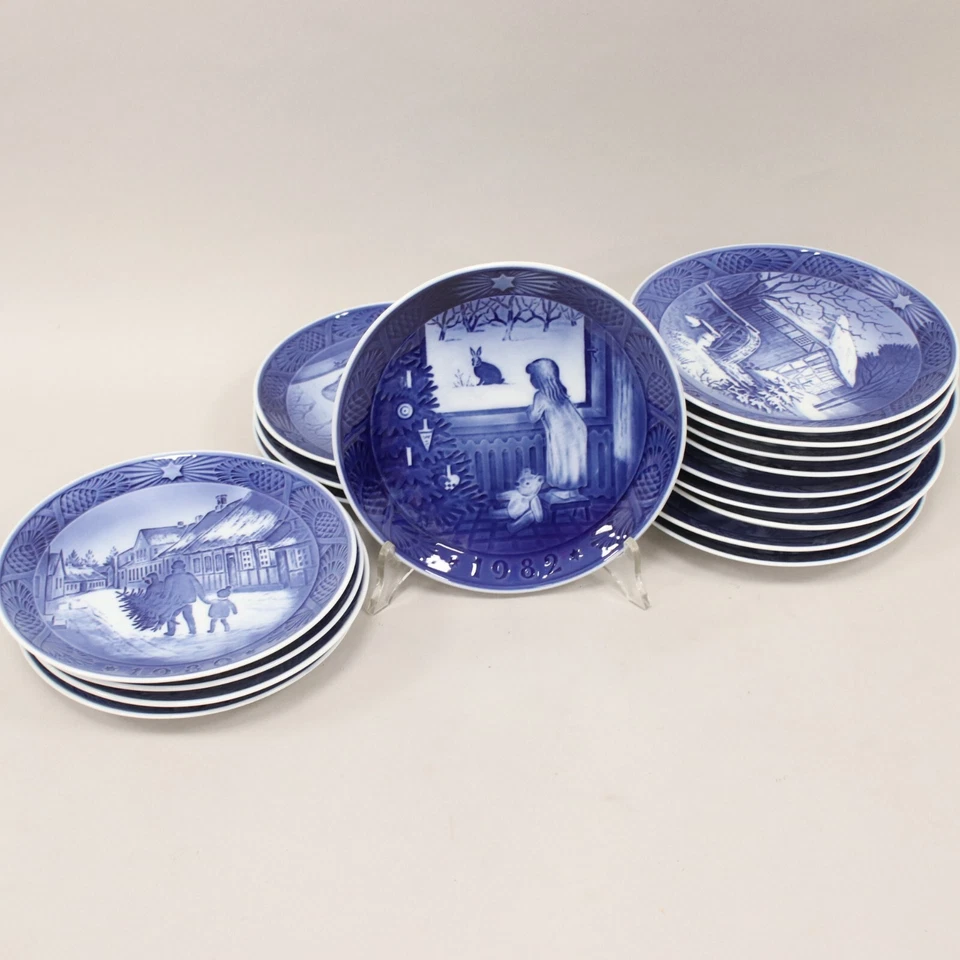 Royal Copenhagen Piatto di Natale Porcellana Blu Cobalto Prima Scelta Originali - Immagine 4 di 4