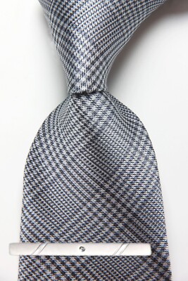 Classic Checks Plaids Gray White JACQUARD WOVEN 100% Silk Men's Necktie Tie