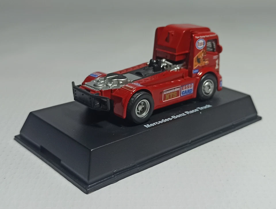 NEW-RAY MERCEDES-BENZ RACE TRUCK RED CAB 1:87 DIECAST TOY CAR w/ CASE - Image 4 of 4
