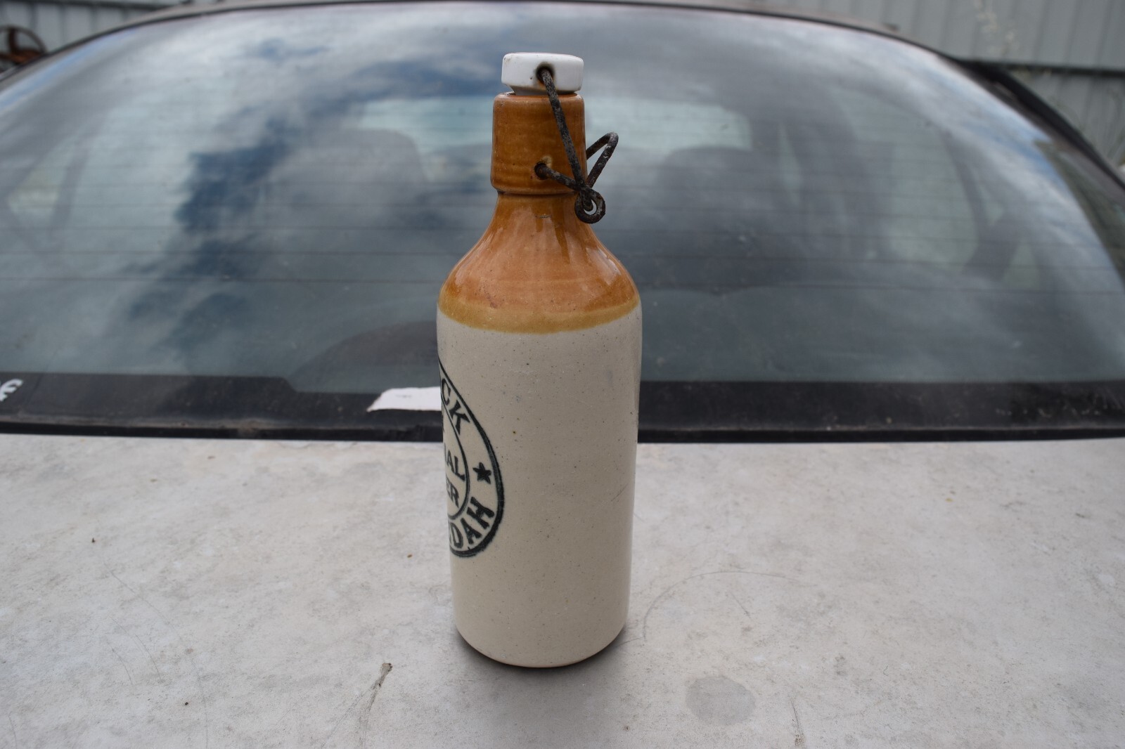 J.COCK.CORDIAL MAKER GUNNEDAH .LIGHTNING STOPPER STONE BOTTLE GINGER