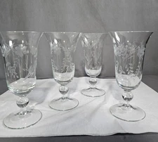 Vintage Etched Clear Glass Iced Tea Beverage Sundae Glasses Set 4 Pedestal Foot