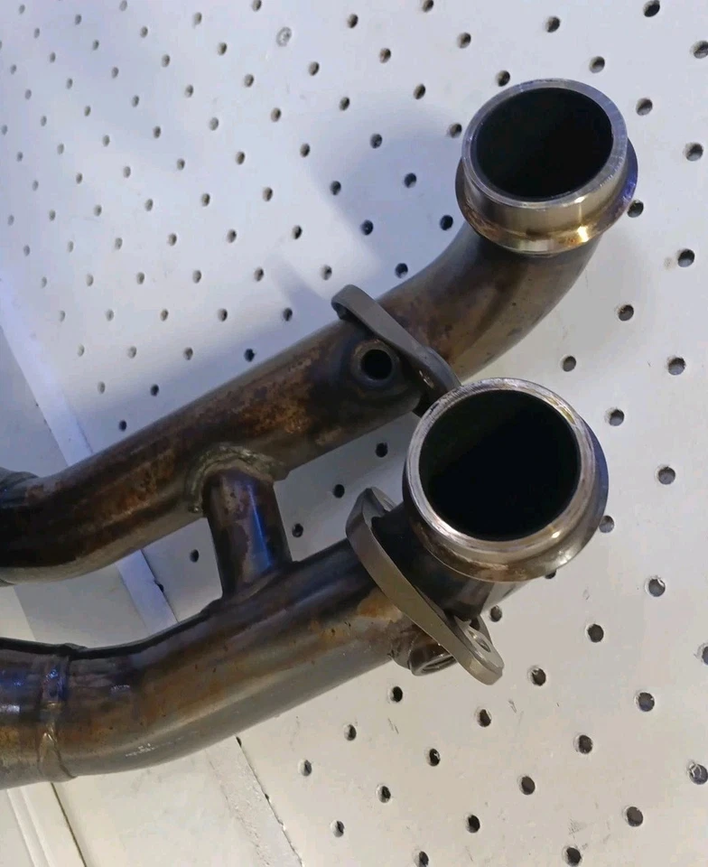 Silenciador de tubo de cabezal de escape Aprilia RS660 Tuono 660 2021-2023 2B008334 Foto 2 de 4