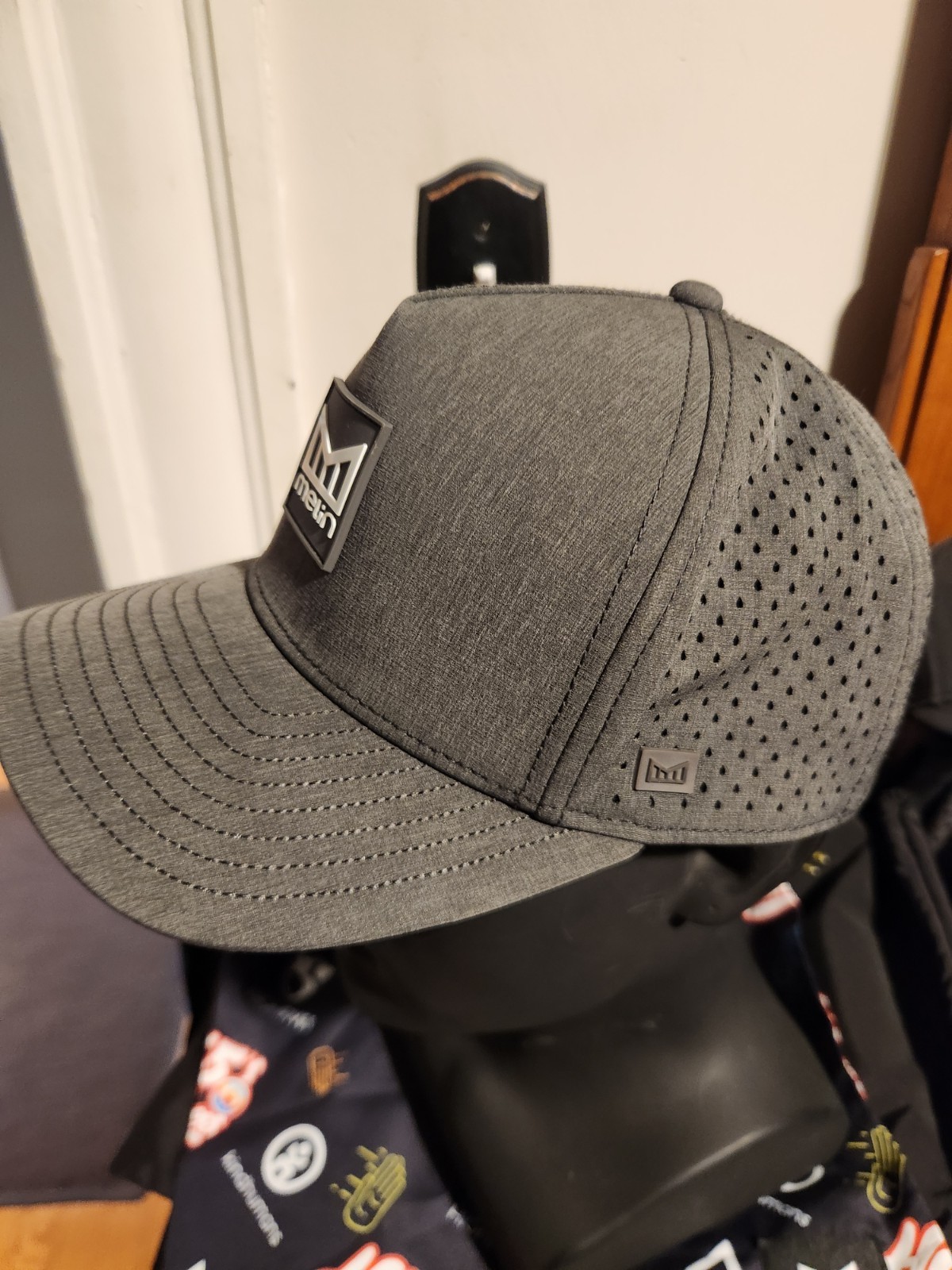 Melin Odysea Stacked HEATHER CHARCOAL CLASSIC Sz. EUC Mint.