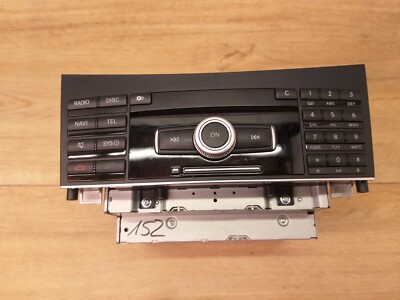 Mercedes A207 W207 W212 Radio Navigationssystem Navigationsgerät A2129004412