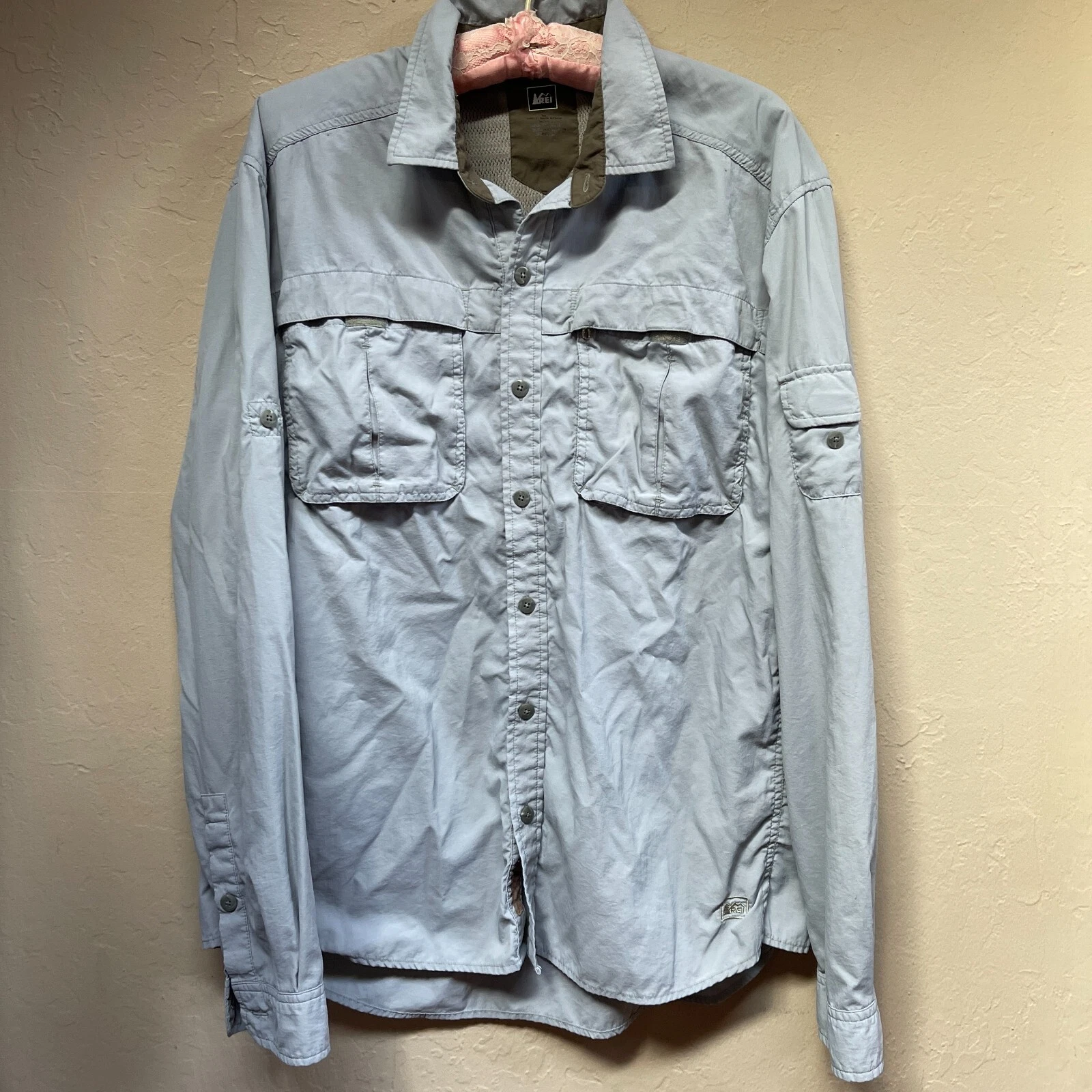 REI Men's Button-Up Vented Fishing Hiking Camping Long Sleeve Shirt Large Gray
Opens in a new window