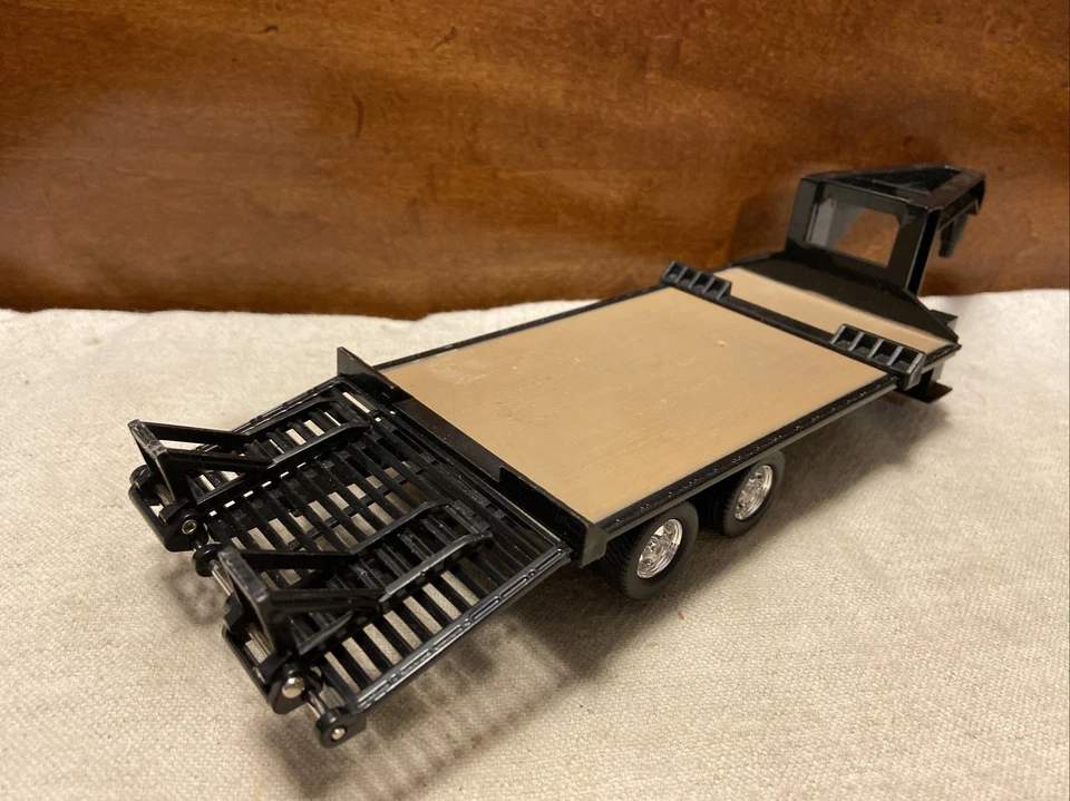 Tomy/Ertl Toys 11” Plastic Skid Steer Flatbed Gooseneck Trailer W/Ramps - Image 3 of 4