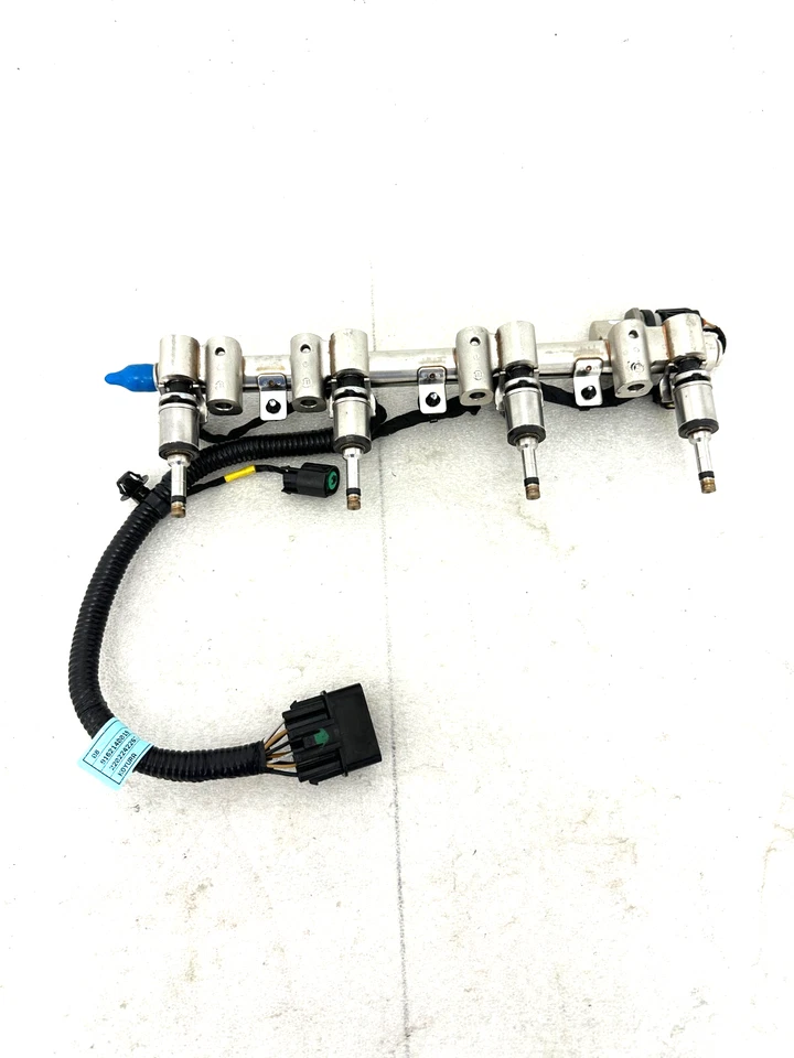 Riel inyector de combustible Hyundai Santa Fe 2015-2021 35340-2GGA1 OEM Foto 3 de 4