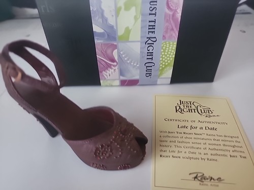 Just The Right Shoe By Raine,Late For A Date, COA And Box