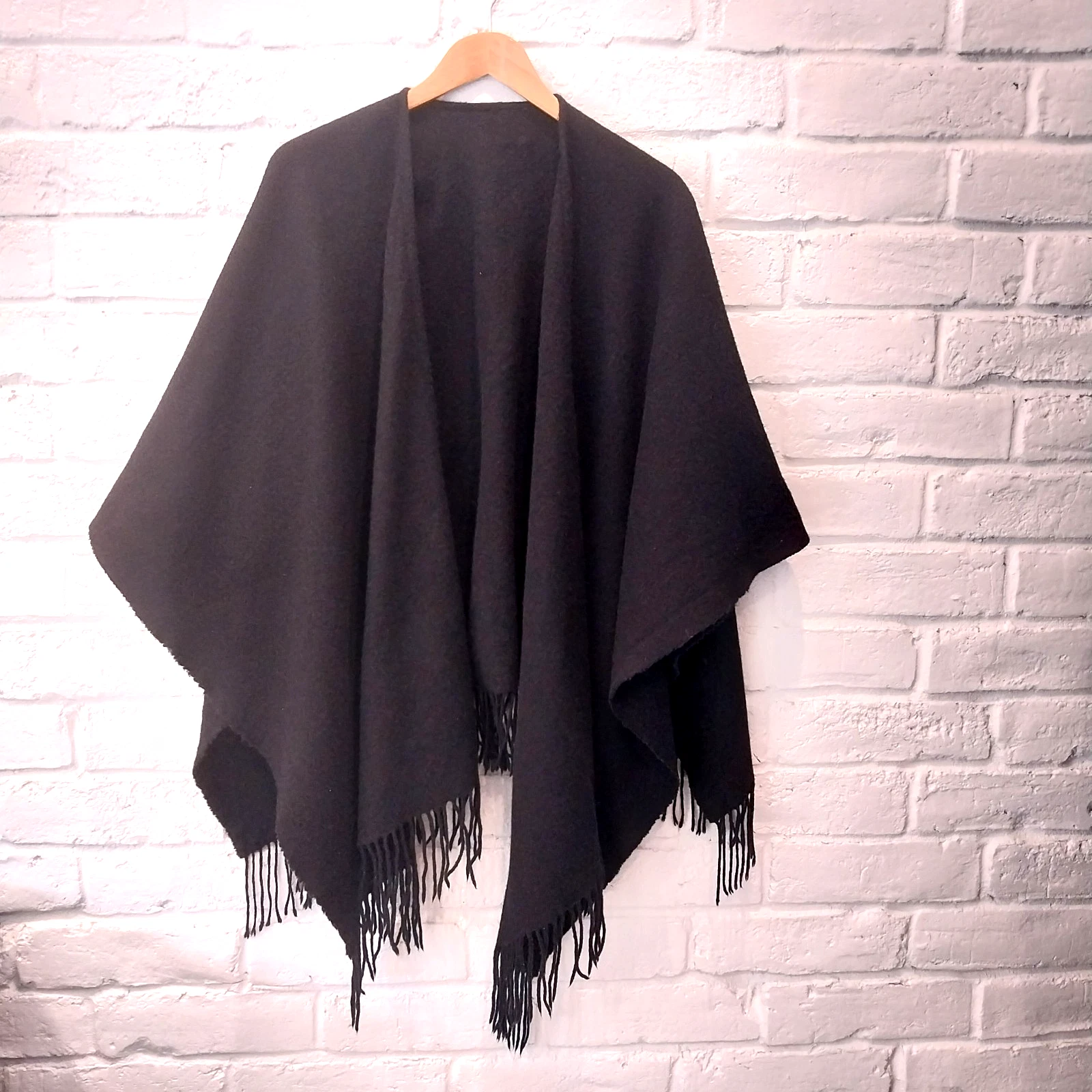 Portoland 100% Wool Poncho Black Wrap Cardigan Fringed Cape S, M, L, One Size
Opens in a new window