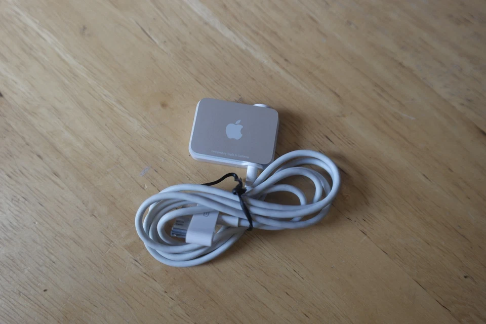 Apple iPod A1187 FM Radio Remote 2007 , 4th Gen Mini White - Image 4 of 4