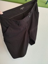 Daisy Fuentes Size 22 Walking Shorts Black Stretchy Pockets Polyester/Rayon