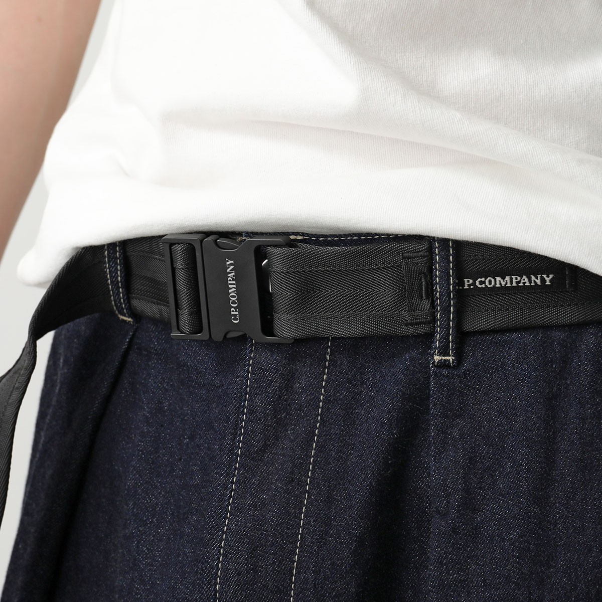 C.P. company レザーベルトmade in ITALY 本物シーピーカンパニーC P COMPANY本革レザーベルトメンズ