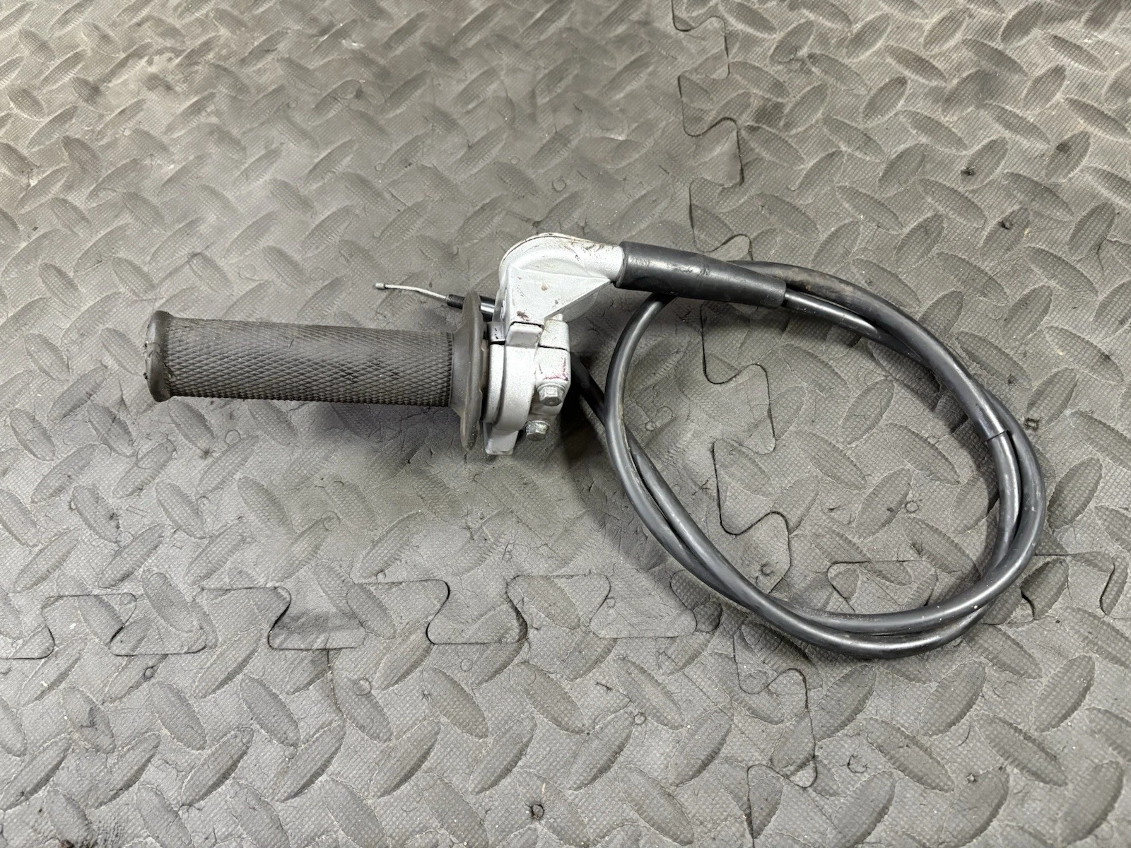 2002 02 YAMAHA YZ125 MOTION PRO THROTTLE ASSEMBLY GRIP CABLE 4XM-26240-00-00