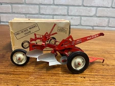Vintage 1950s Carter TRU-SCALE Steel Plow Diecast Toy 1:16 Scale w/ Original Box