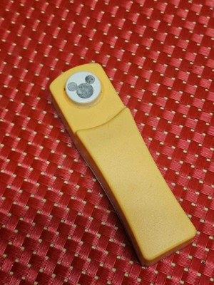 VTG. DISNEY MICKEY MOUSE SILHOUETTE PAPER CRAFT PUNCH YELLOW Free Shipping