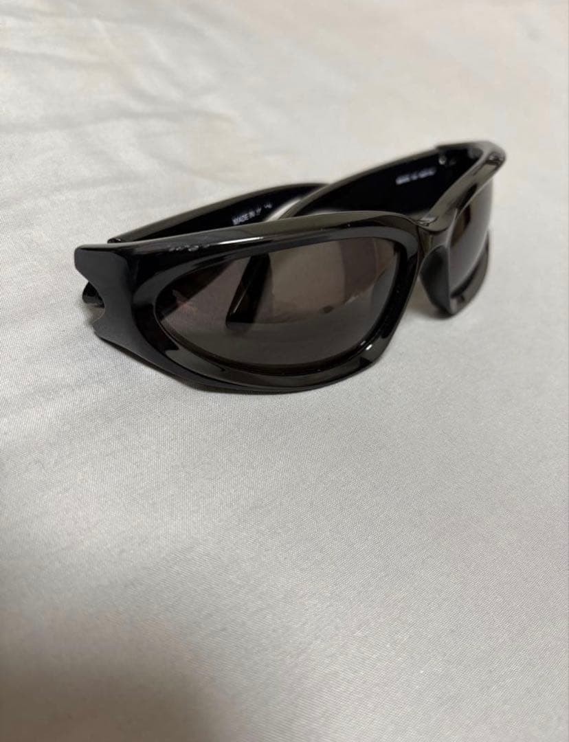 Balenciaga SWIFTOVAL Sunglasses Black Frame Black Lenses Used thumbnail 5