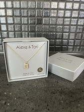 Alexa and Tori Gold Plated Letter S Necklace Brand New In Gift Box